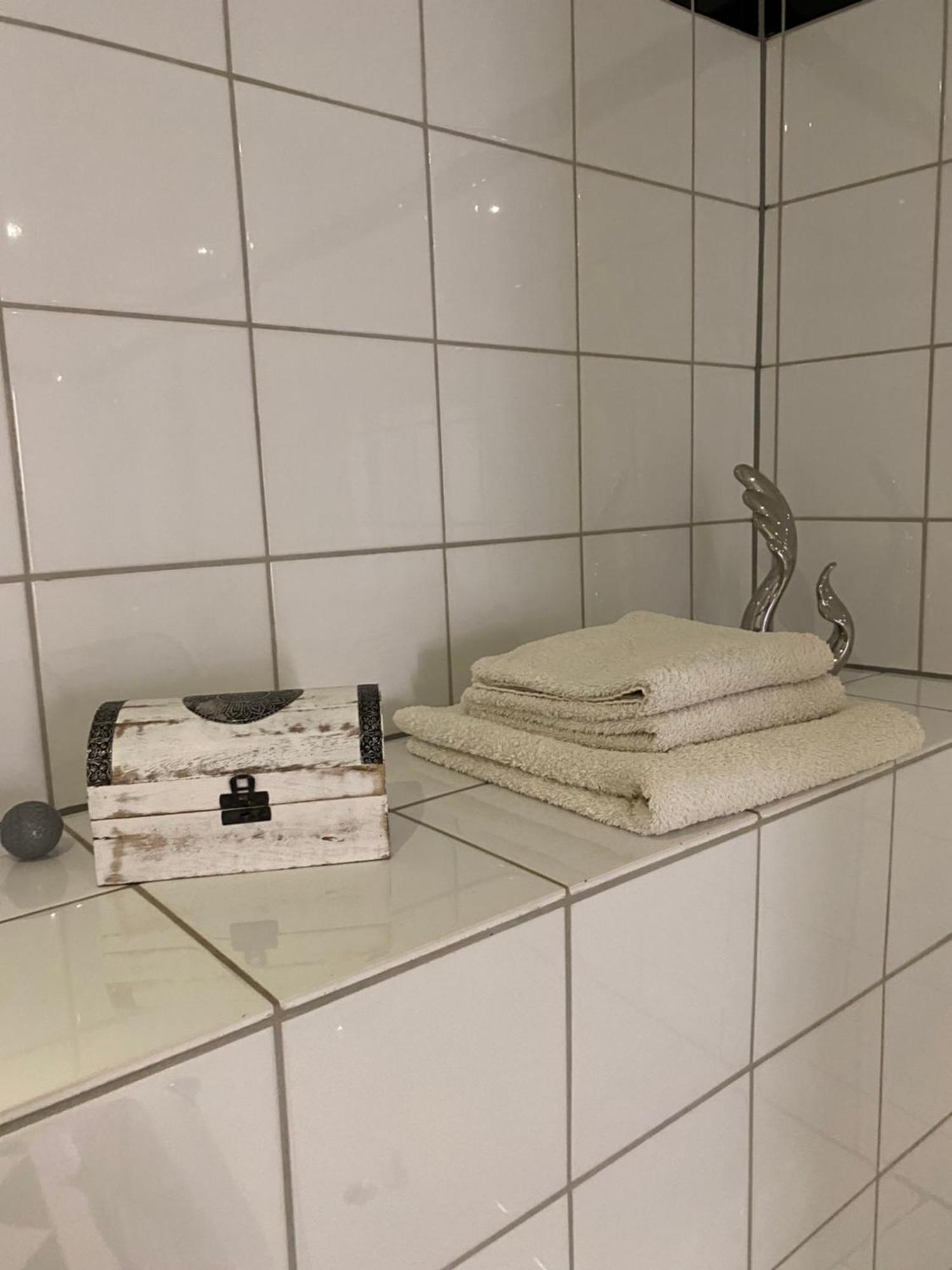 Ferienwohnung Zentral An Der Moselpromenade Zell an der Mosel Exteriör bild