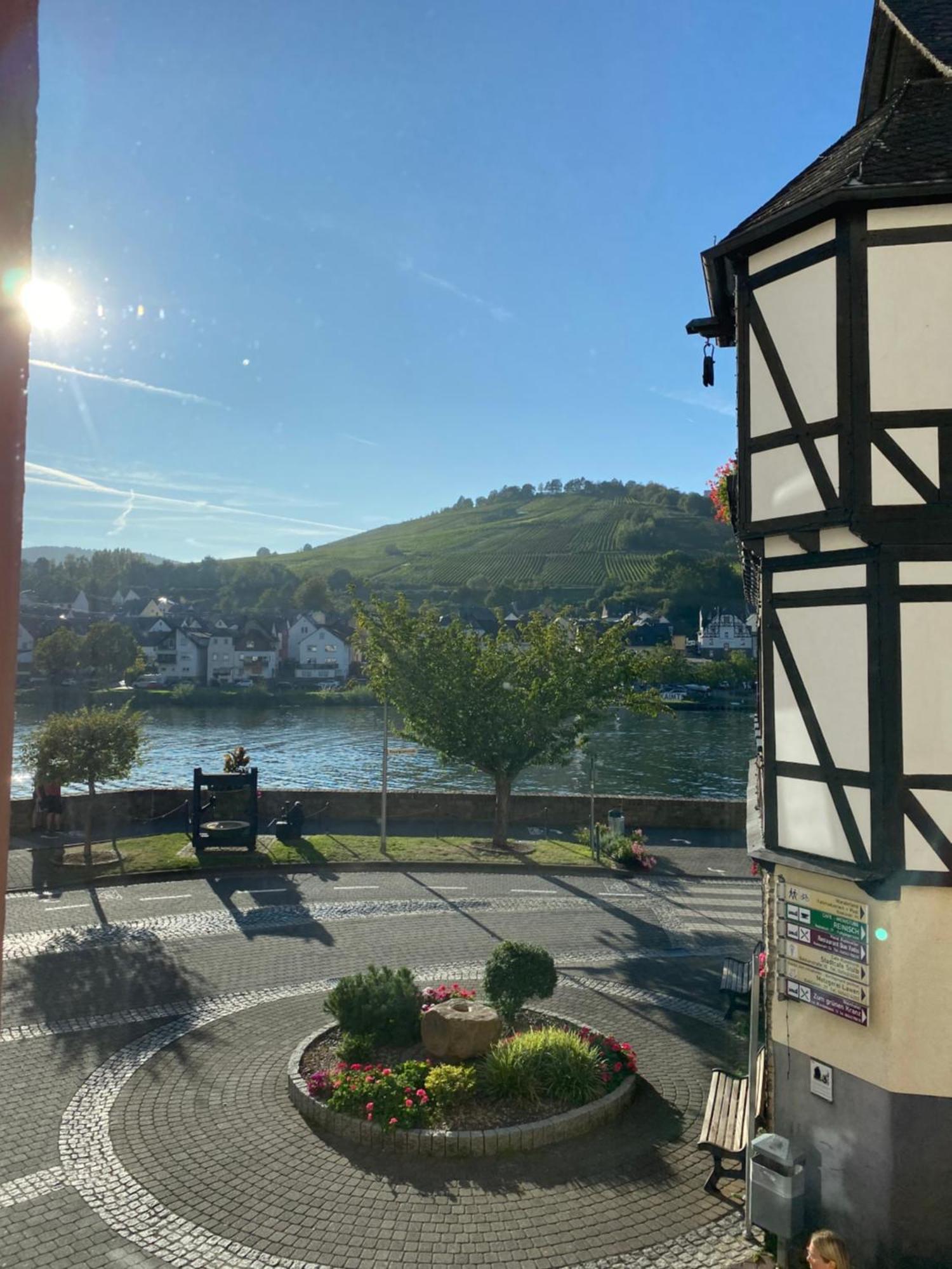 Ferienwohnung Zentral An Der Moselpromenade Zell an der Mosel Exteriör bild